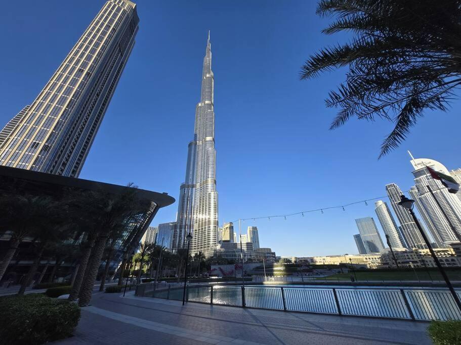 Luxury 1Br Burj Khalifa View Walk To Dubai Mal Apartment Exterior photo